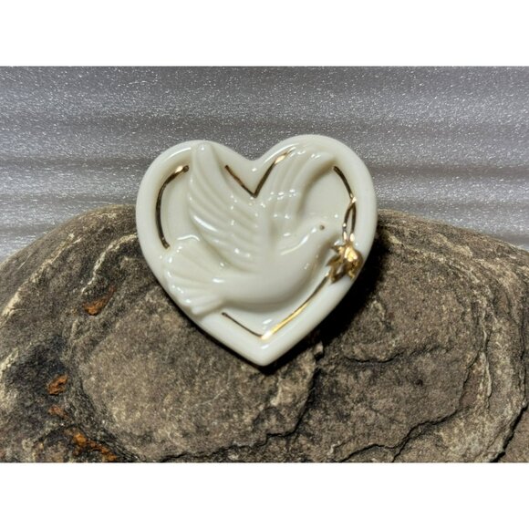 Lenox Peaceful Dove Heart Brooch Pin Handcrafted Porcelain Gold Accents Retired - Picture 1 of 3